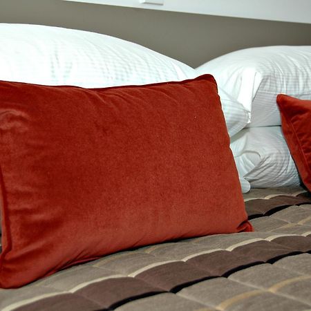 Craythornes Halswell Hotel Крайстчърч Екстериор снимка